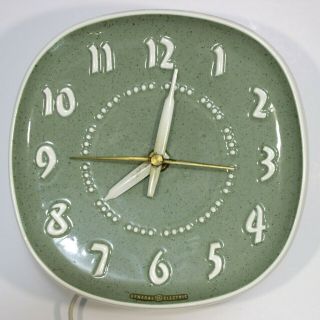 Vintage Mid Century Modern Russel Wright General Electric Clock - Electric Green
