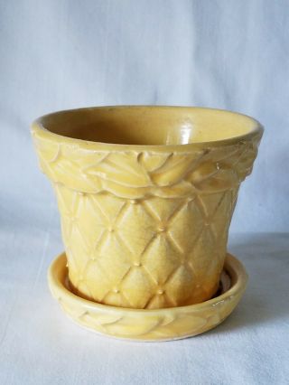 Vintage Mccoy Pottery Yellow Quilted Diamond Leaf Flower Pot Planter 3.  5 X 4