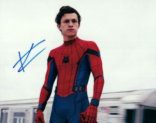 Tom Holland Signed 8x10 Picture Photo Autographed Pic With