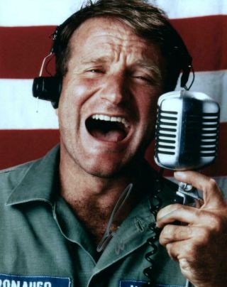 Robin Williams Autographed 8x10 Picture Signed Photo Pic Includes