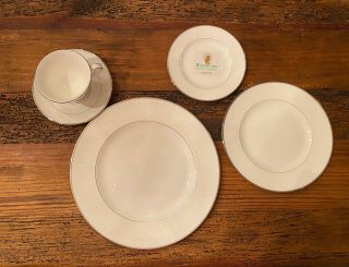 Waterford China Lismore Platinum 5 Piece Place Setting Nwot