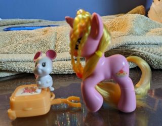 MLP CHERRY PIE TRAVELING PONY WITH SUITCASE AND MOUSE 2
