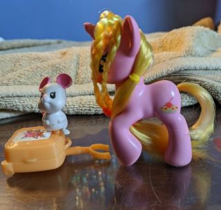 MLP CHERRY PIE TRAVELING PONY WITH SUITCASE AND MOUSE 3