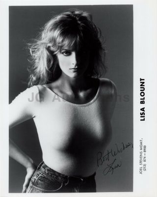 Lisa Blount - Hollywood & Tv Actress - Signed 8x10 Photograph
