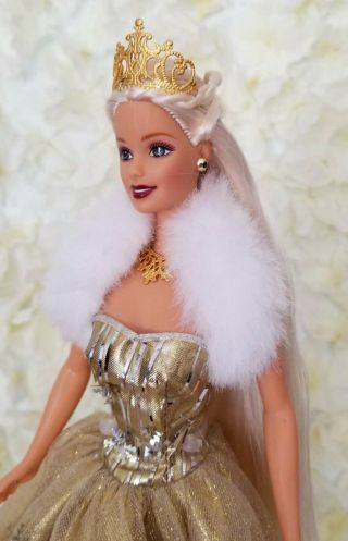 Mattel Barbie Gold Holiday Christmas Doll White Hair Gorgeous 90s Retro 2