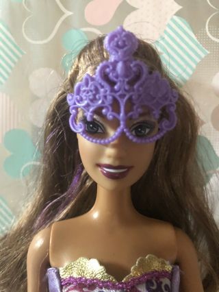 Mattel Barbie And The Three Musketeers Viveca Purple Mask Cape Boots