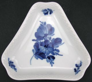 Royal Copenhagen Blue Flowers Triangular 6 3/8 " Tray Dish Bowl 10 / 8278 Braided