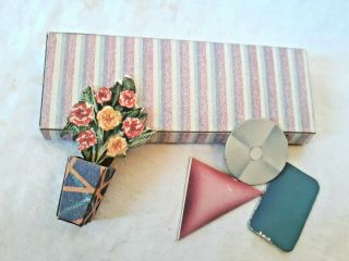 6 Vintage Cardboard Accessories For Littlechap Family Room (pillows,  Vase,  Flowrs)