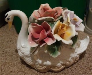 Large Capodimonte Swan Centerpiece With Flowers 11 X 7 X 8.  5 " Italy Vintage