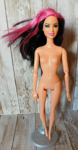 Barbie Fashionista Raquelle Doll W/ Black Hair Pink Streak Articulated Nude Read