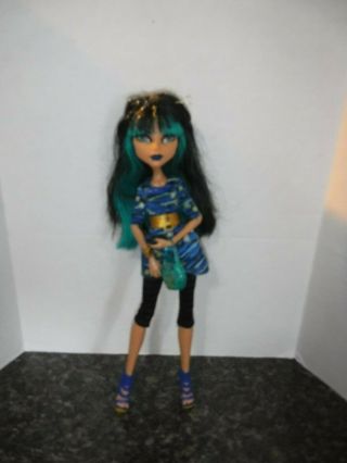 Monster High Doll Cleo De Nile Picture Day With Purse
