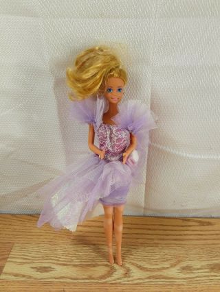 Vintage 1976 Star Barbie Doll With Dress And Earrings See Pictures
