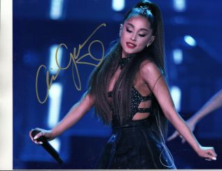 Ariana Grande - Ultra Sexy Singer - Hand Signed Autographed Photo With