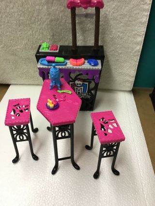 Monster High School Lunch Cafe Food Playset Table Chairs Counter & Accessories