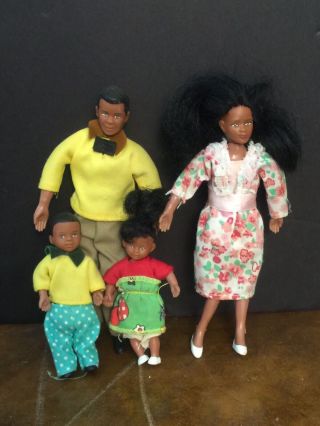 Miniature Dollhouse Black Family Of Four Dolls 1:12 Town Square Miniature Dolls