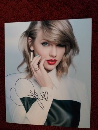 Taylor Swift Signed Photo W/coa