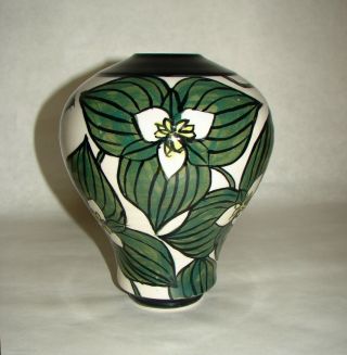 Studio Art Pottery Hand Thrown Vase Signed By Artist Large Flowers Decor 7 1/2 "