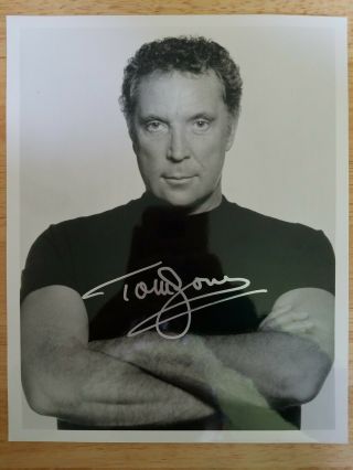 Tom Jones Autograph Photo Picture 8 " X10 " Black And White With Silver Marker