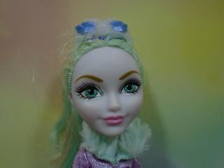 Ever After High Doll Crystal Winter Daughter Of Snow Queen