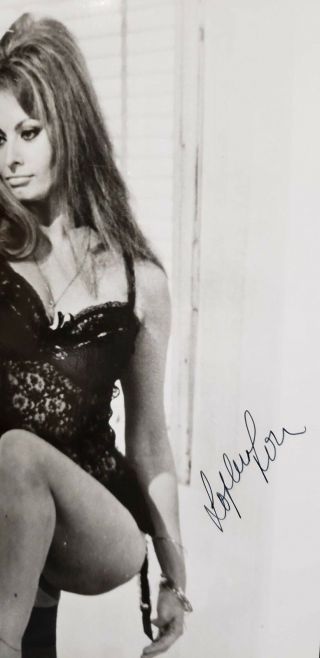 Sophia Loren Actress Hand Signed 8x10 Autographed fan Photo w 2