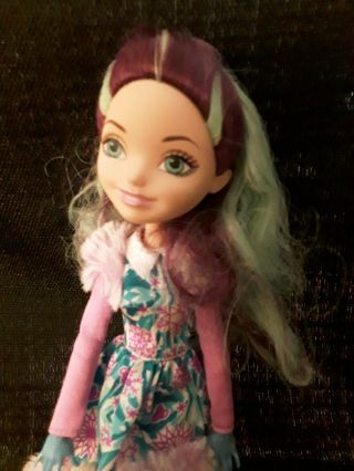 Ever After High Epic Winter Madeline Hatter Doll With Crystal Ring 2