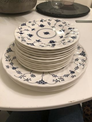Set Of Churchill Finlandia Plates And Saucers