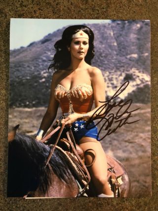 Linda Carter Wonder Woman Signed Autographed Photo 8 X 10