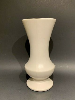 Vintage Mccoy Usa Pottery Matte White Floraline 9 - 1/2 " Vase 401