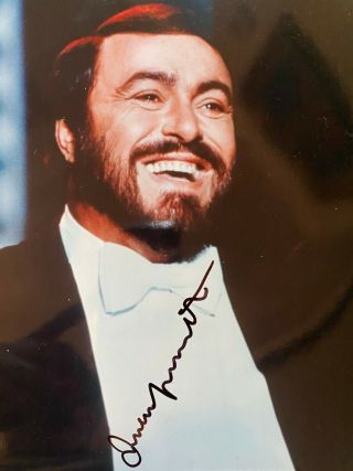 Luciano Pavarotti Signed 8x10
