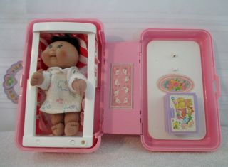 Cabbage Patch Kids 1995 Mattel Love N Go Crib Playset & Htf Brown Skinned Baby