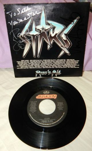 45 Rpm Record: Stars - Hear N Aid Signed By Ronnie James Dio & Vivian Campbell