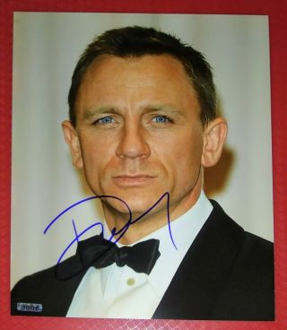 Daniel Craig Hand Signed Autographed Photo 8 X 10 W/holo James Bond 007