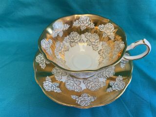 Queen Anne Heavy Gold Gilt with White Roses Tea Cup & Saucer 2