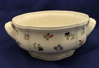 Minty Villeroy & Boch Petite Fleur 9 1/2” Handled Footed Serving Dish Bowl