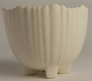 Vintage Mid Century Round Ceramic Planter/vase In Off White,  4.  25”t X 5”dia.