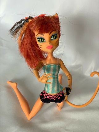 Monster High Toralei Stripe Ghoul Sports School Spirit Orange Cat Doll Clothes