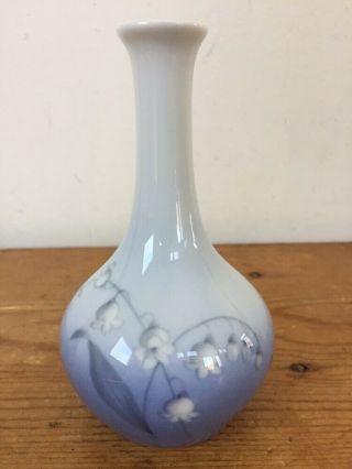 Vtg B&g Bing Grondahl Denmark Lilly Of Valley White Blue Porcelain Bud Vase 5 "