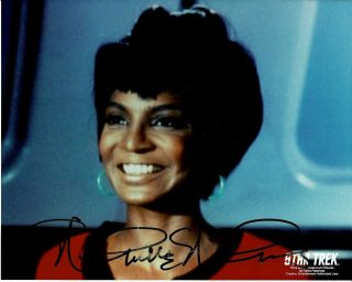 Nichelle Nichols Signed Star Trek Series Uhura 8x10 Photo 2