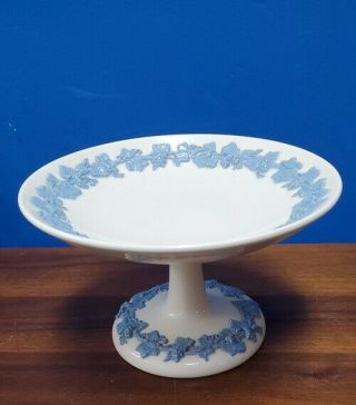 Wedgwood Queensware Lavender On Cream Plain Edge Compote 3 - 3/4 " Tall