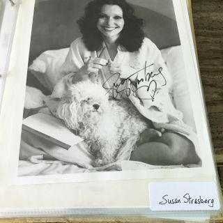 Susan Strasberg Signed 8x10 B&w Photo Autograph Actress With Dog