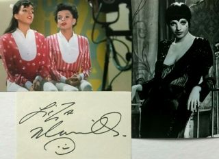 Liza Minnelli Signed Autographed Photo.  Cabaret.  Arthur.  Judy Garland.  York.