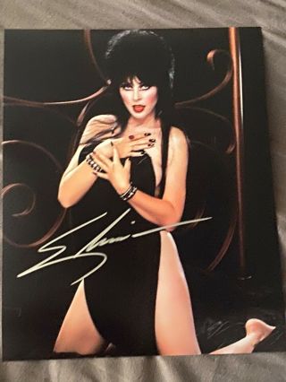 Elvira Sexy Actress Elvira Signed 8x10 Photo With