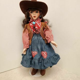 Paradise Galleries Country Darlings Mariah Music Box Doll " Your Cheatin 