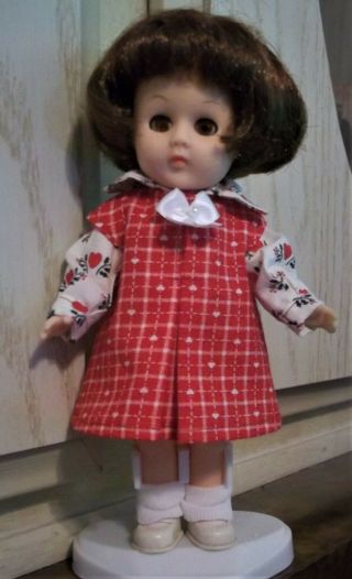 Vintage Vogue Ginny Doll,  Bubble Cut Hair & Brown Eyes