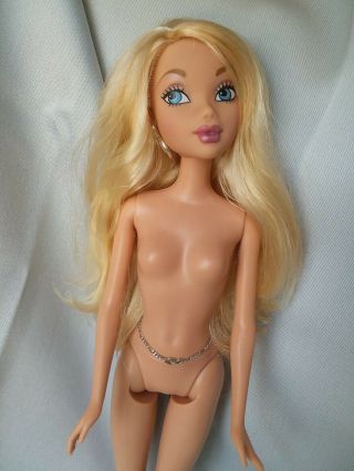 Mattel Barbie Doll My Scene Kennedy Waist Chain Hoop Earrings Nude Euc