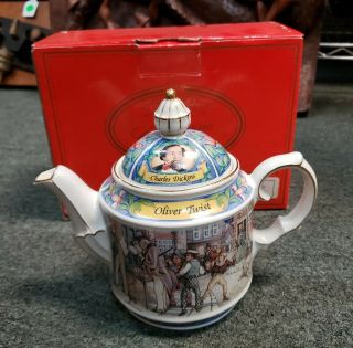 Vintage English Sadler Porcelain Charles Dickens Oliver Twist Teapot