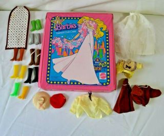 1977 Barbie Fashion Doll Case Vinyl Mattel with Clothing Shoes Accessories 2