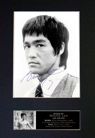 768 Bruce Lee No2 Signature/autograph - Mounted Signed Photograph A4