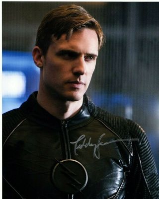 Teddy Sears Autographed 8 X 10 Color Photo - The Flash