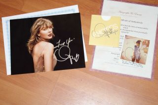 Taylor Swift Photograph Signed 8 X 10 & Polariod Signed 26 Each Has